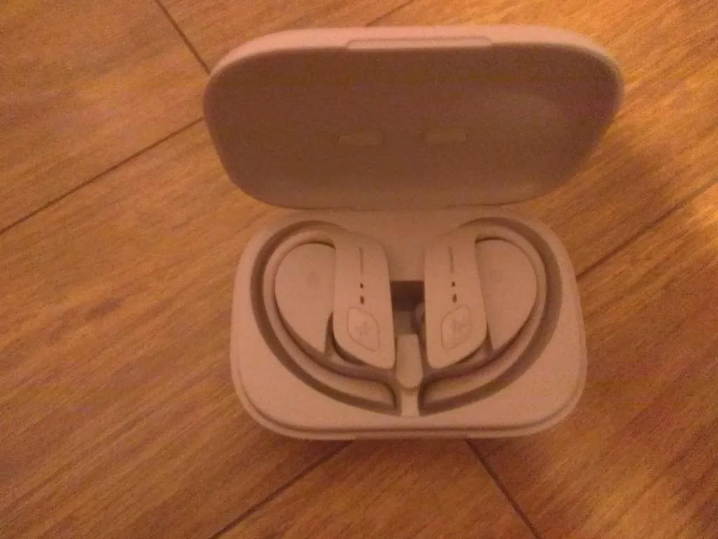 Bluetooth Earbuds photo 1