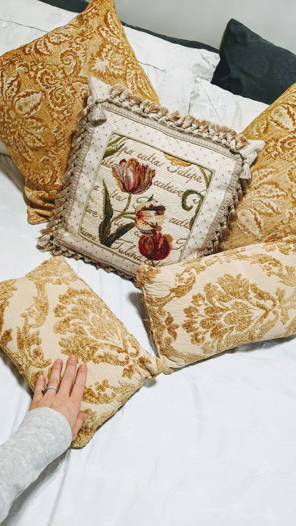 Boho Collection Of decorative pillows!! Very Urban Outfitters... photo 1