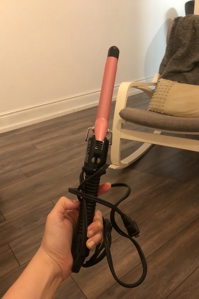 Curling Iron photo 1