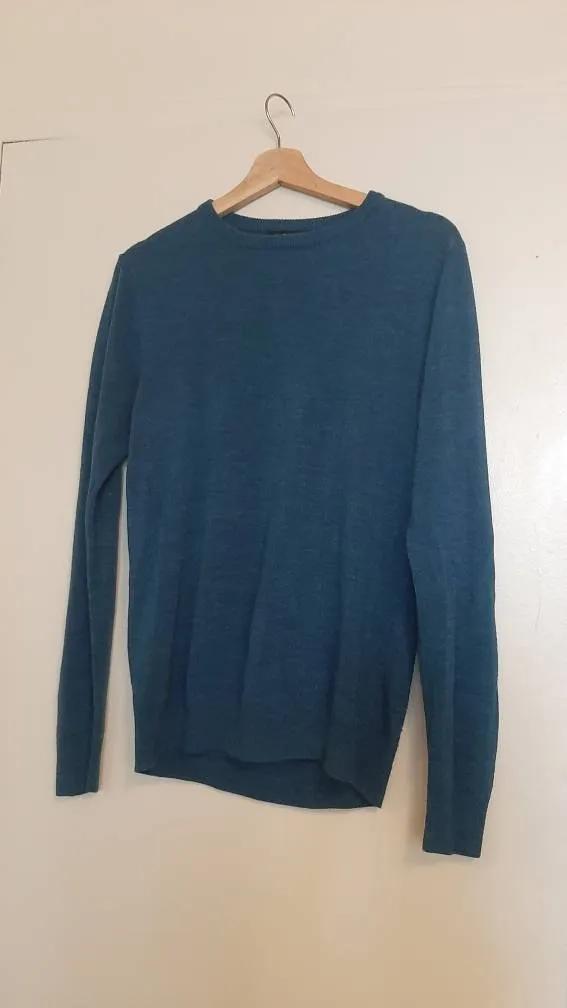 Mens Sweater Size M photo 1