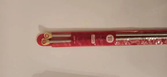 4.5 mm Knitting Needles photo 1