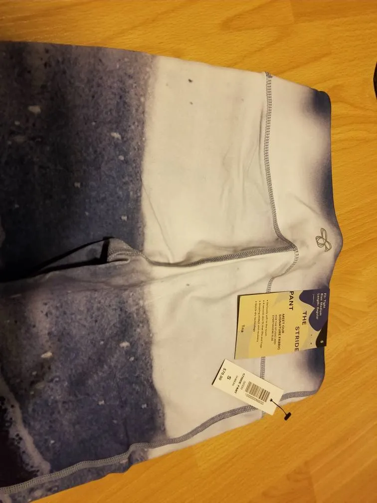 ARITZIA leggings photo 1