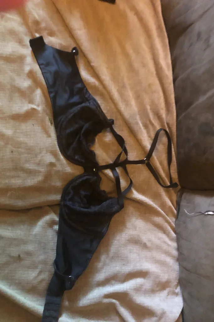 Black Victoria’s Secret bra in perfect condition photo 1