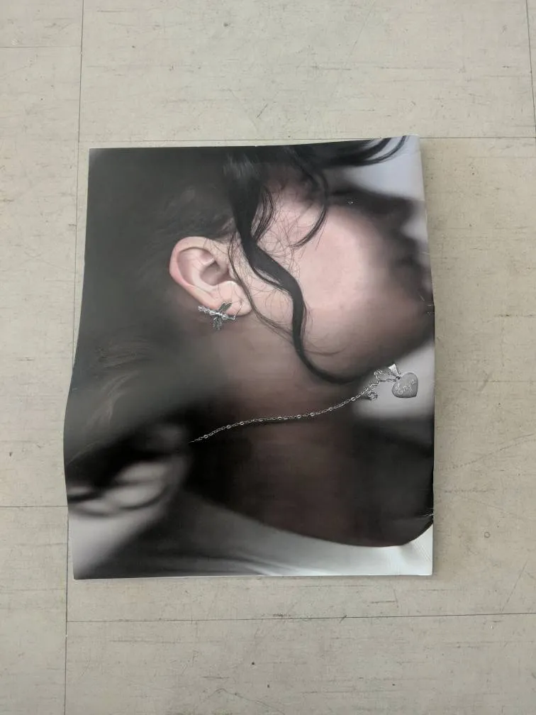 Enya Umanzor Limited Edition Mag photo 1