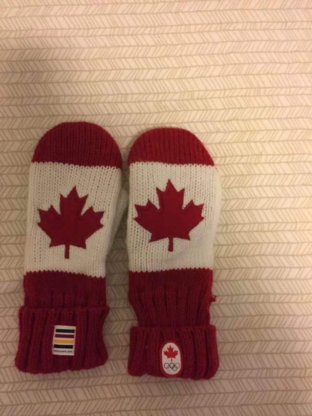 Canada Bay Mittens photo 1