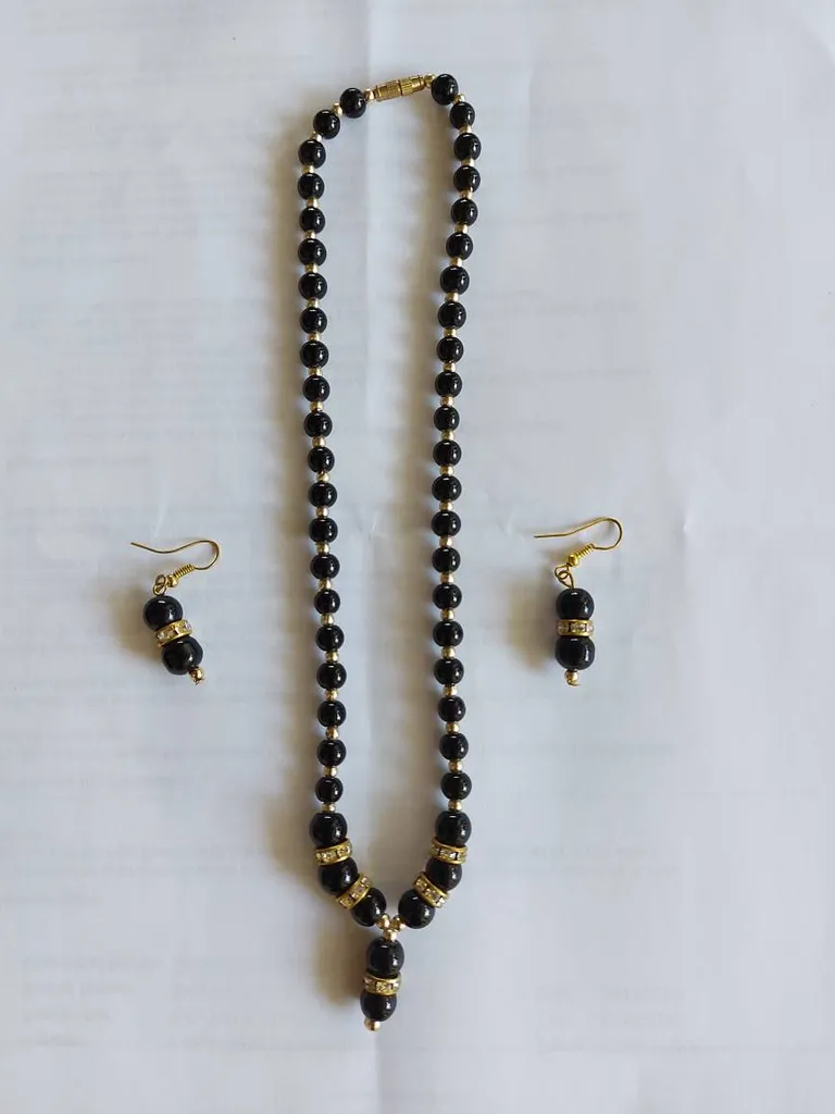 Jewelry Necklace With Matching Earrings photo 1