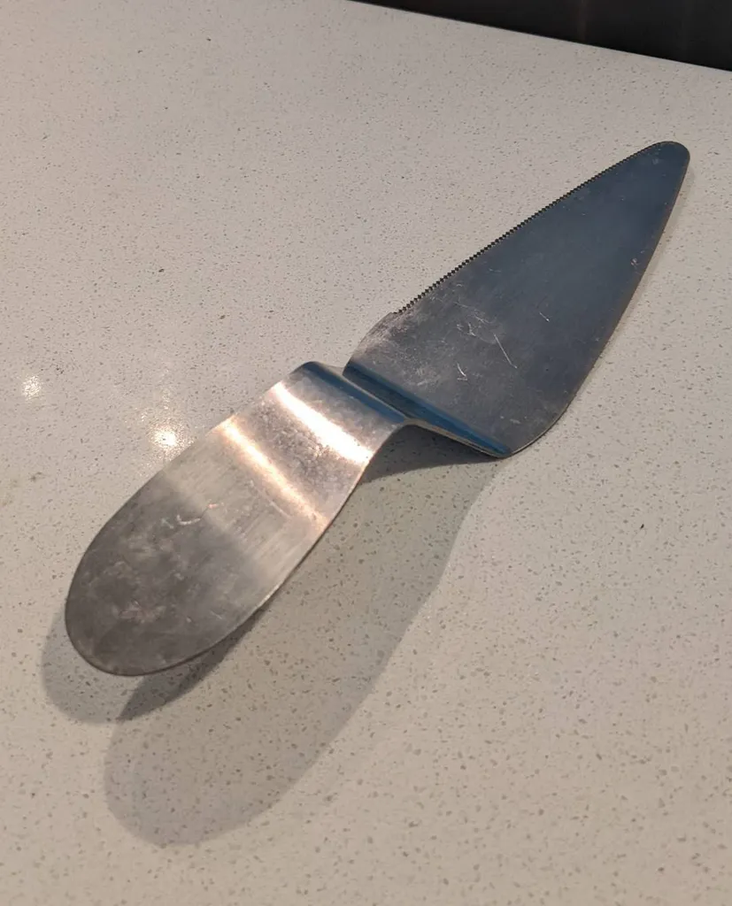 Stainless Steel Cake Cutter & Lifter photo 1