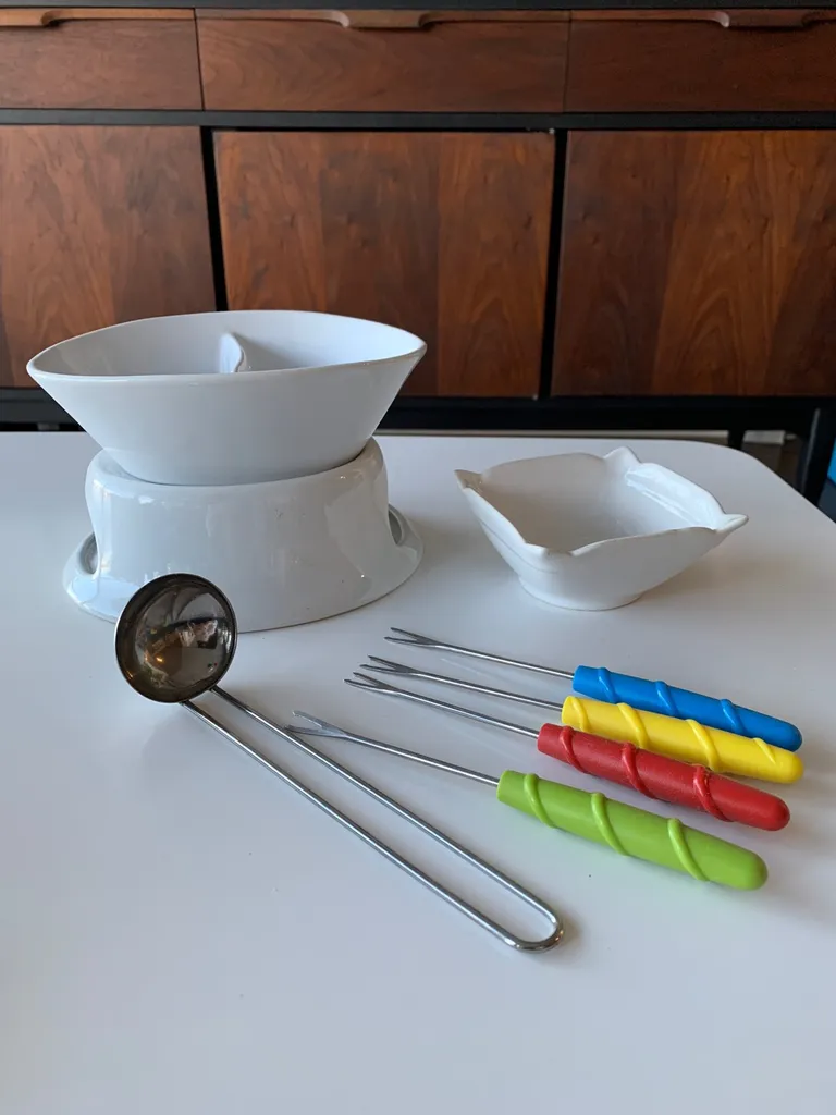 Unused Fondue Set photo 1