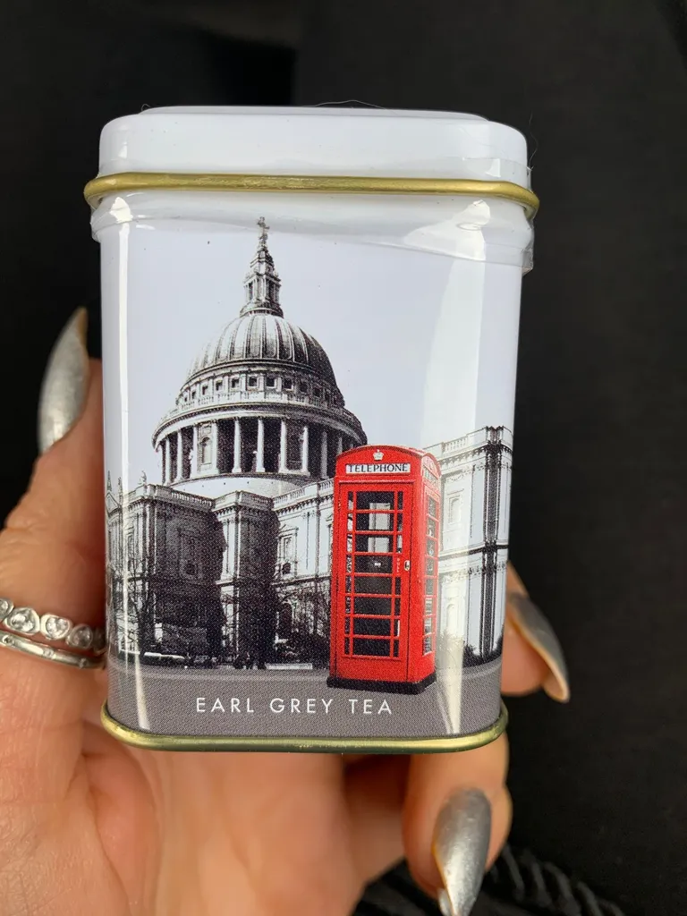 Authentic London Tea 🍵 With Tin photo 1
