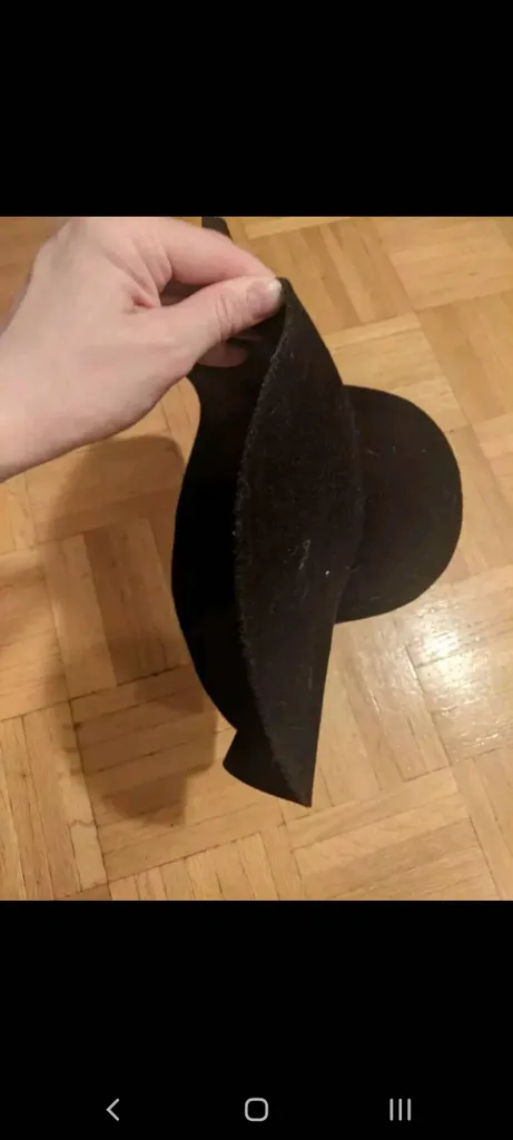 Witchy hat photo 1
