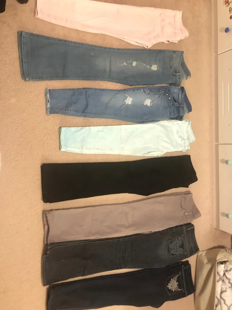 FREE Like New Guess Jeans photo 1