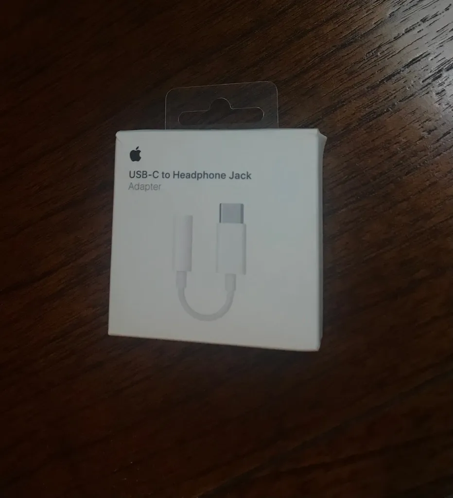 USB-C To Headphone Jack photo 1