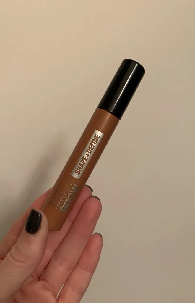 Brow Shape And Define - Cover girl photo 1