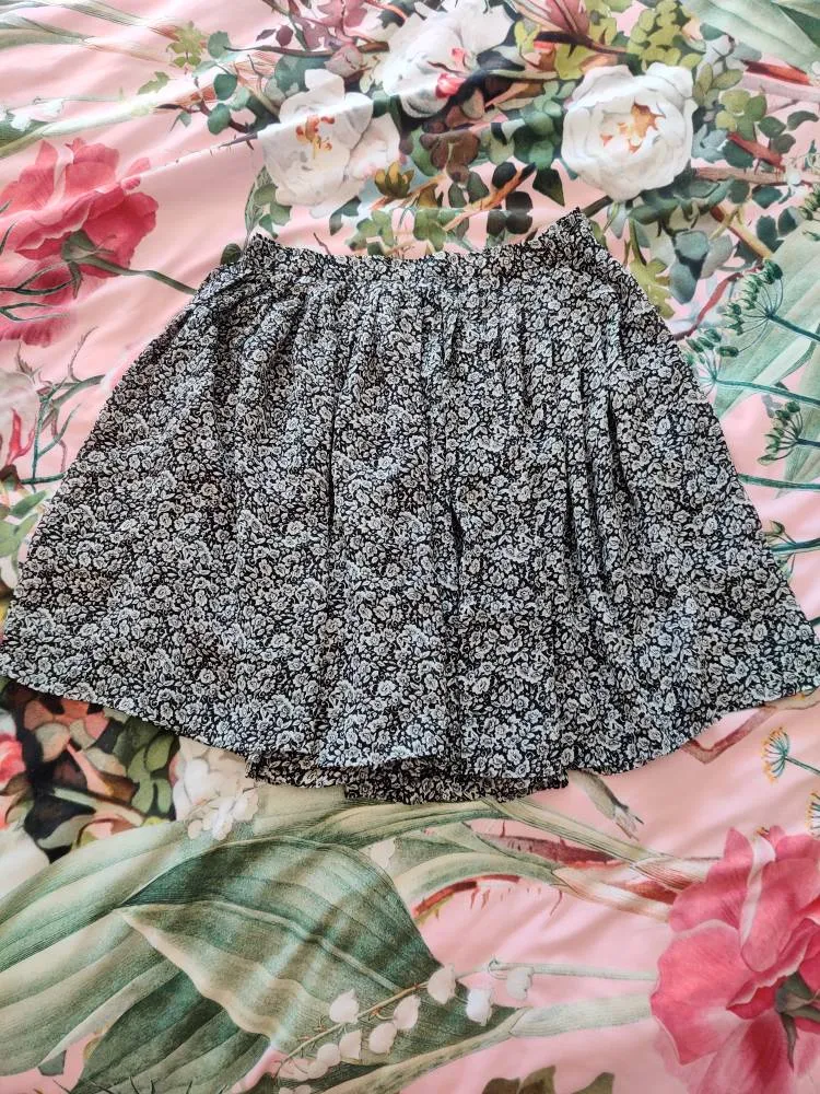 Club Monaco Skirt photo 1