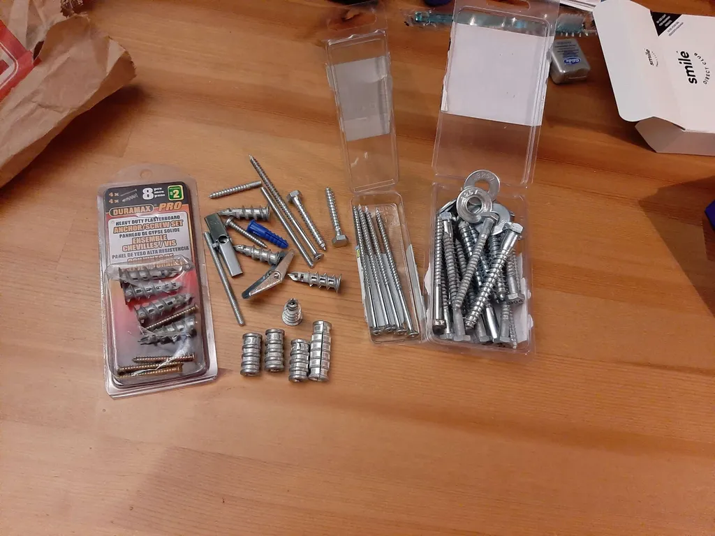 Miscellaneous Hardware (fasteners) photo 1