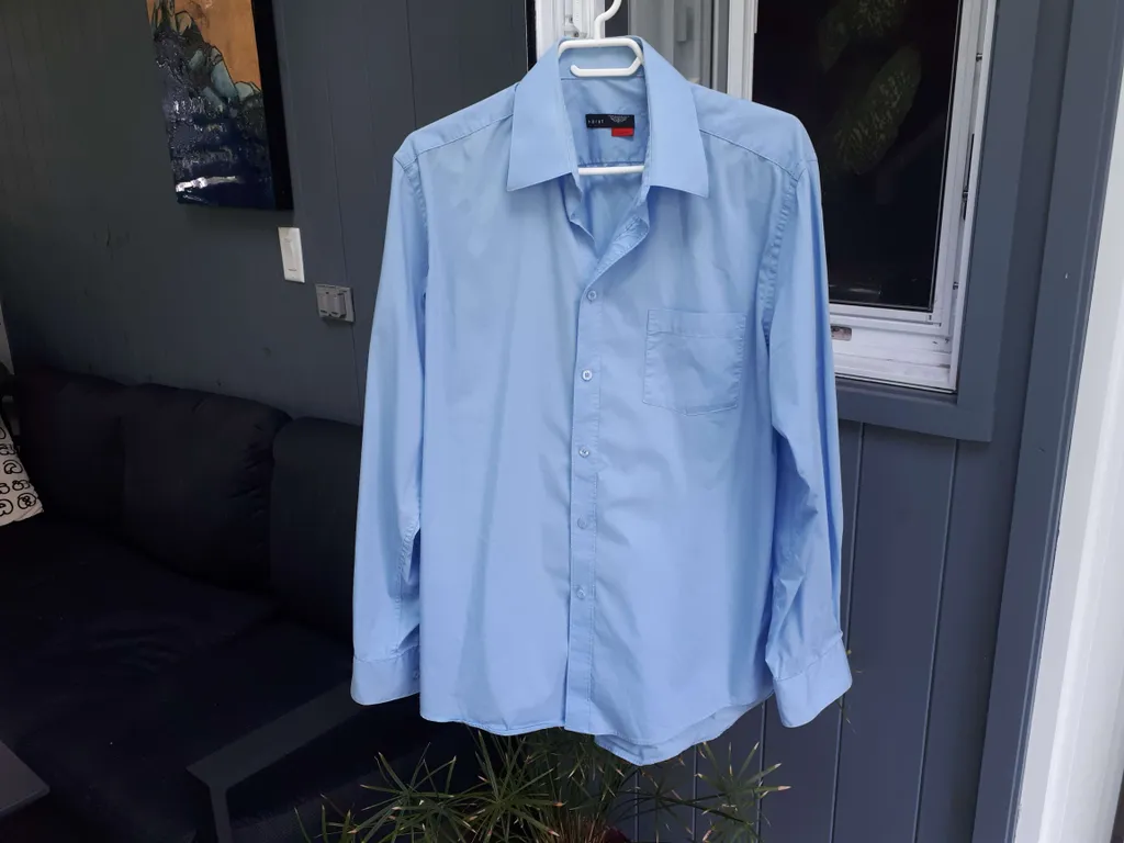 Blue shirt photo 1
