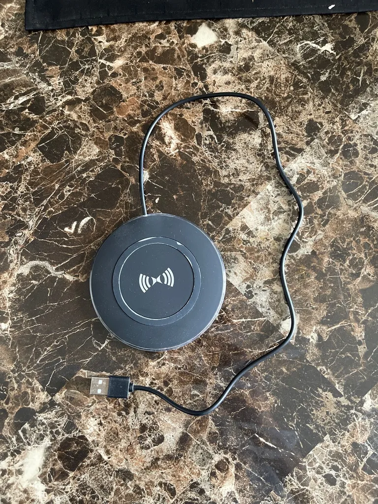Wireless charger photo 1