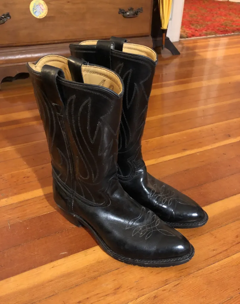 Him Boot Too Big For He Gatdamn Feet photo 1