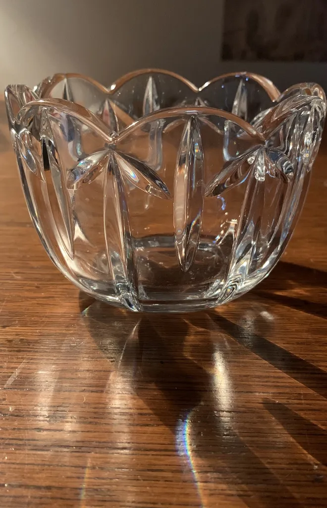 Gorgeous antique glass bowl photo 1