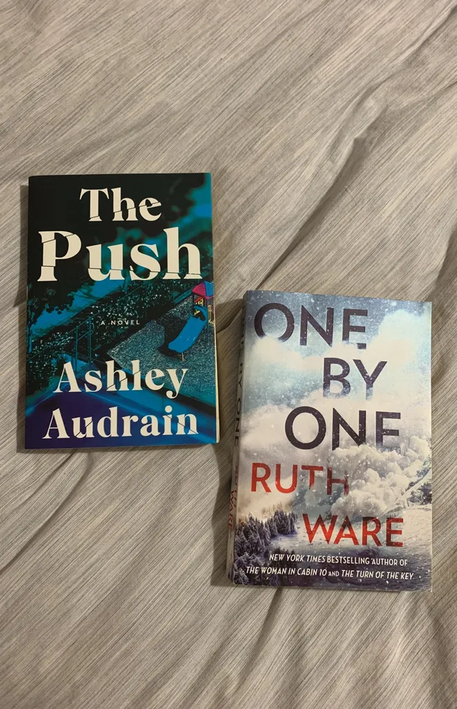 Best Selling Books photo 1