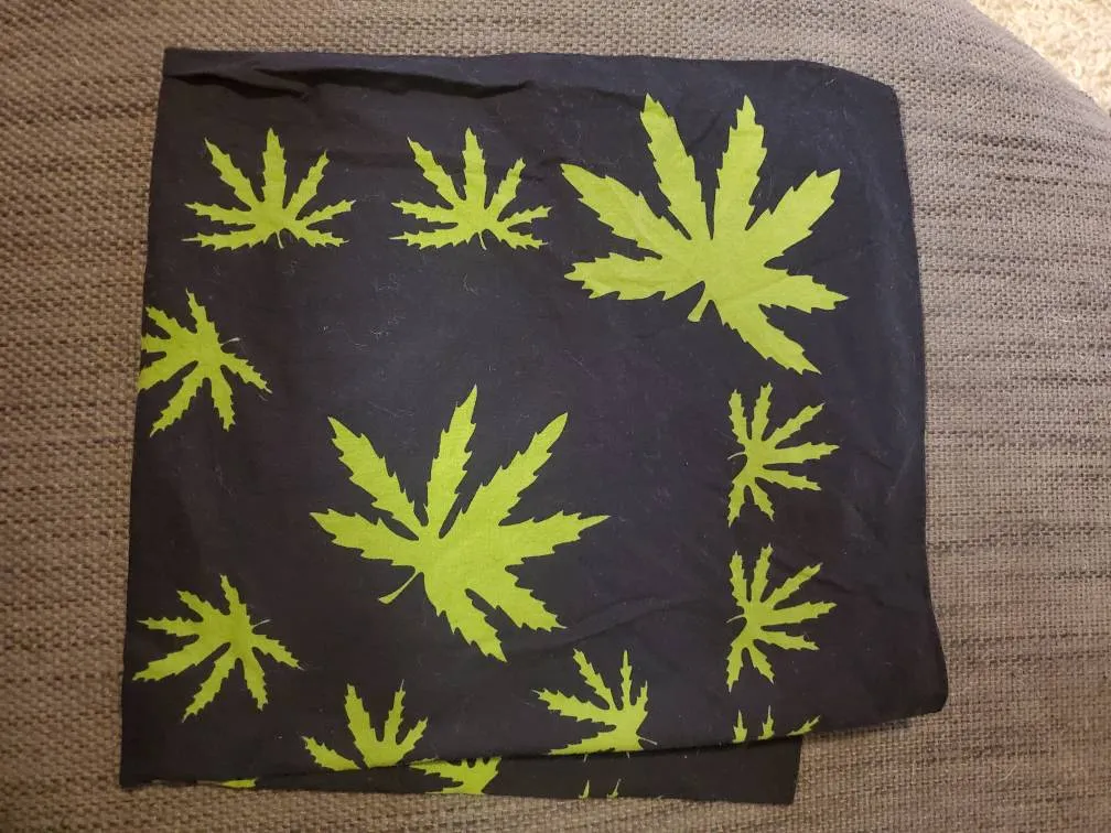 Weed Scarf/Bonnet photo 1
