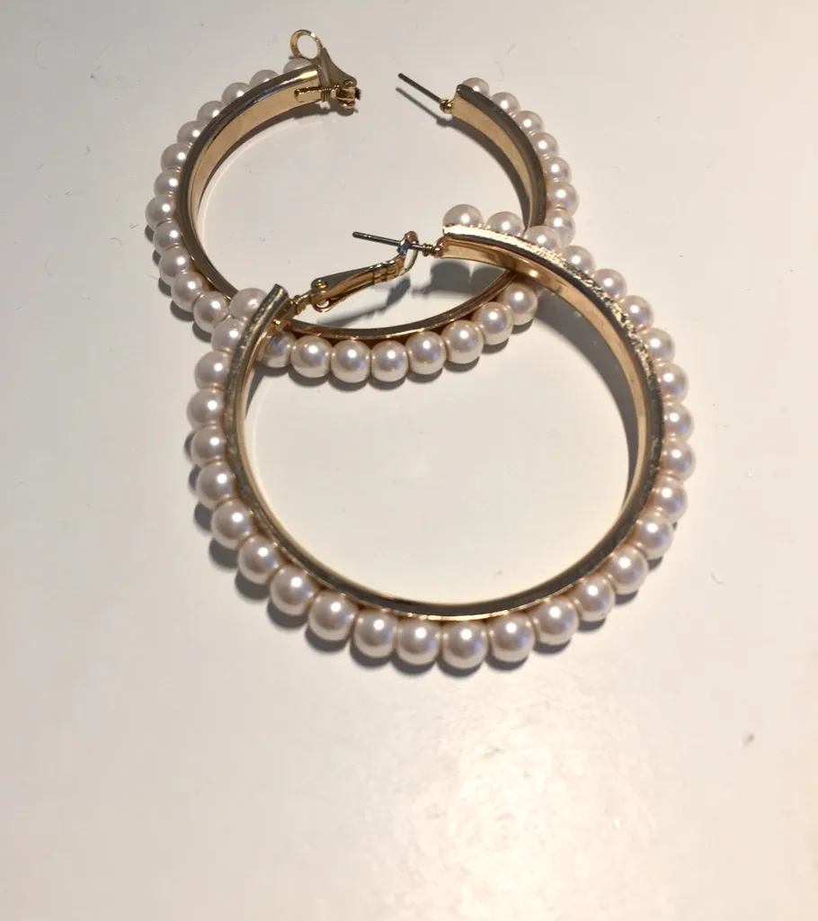 Pearl Hoop Earrings photo 1