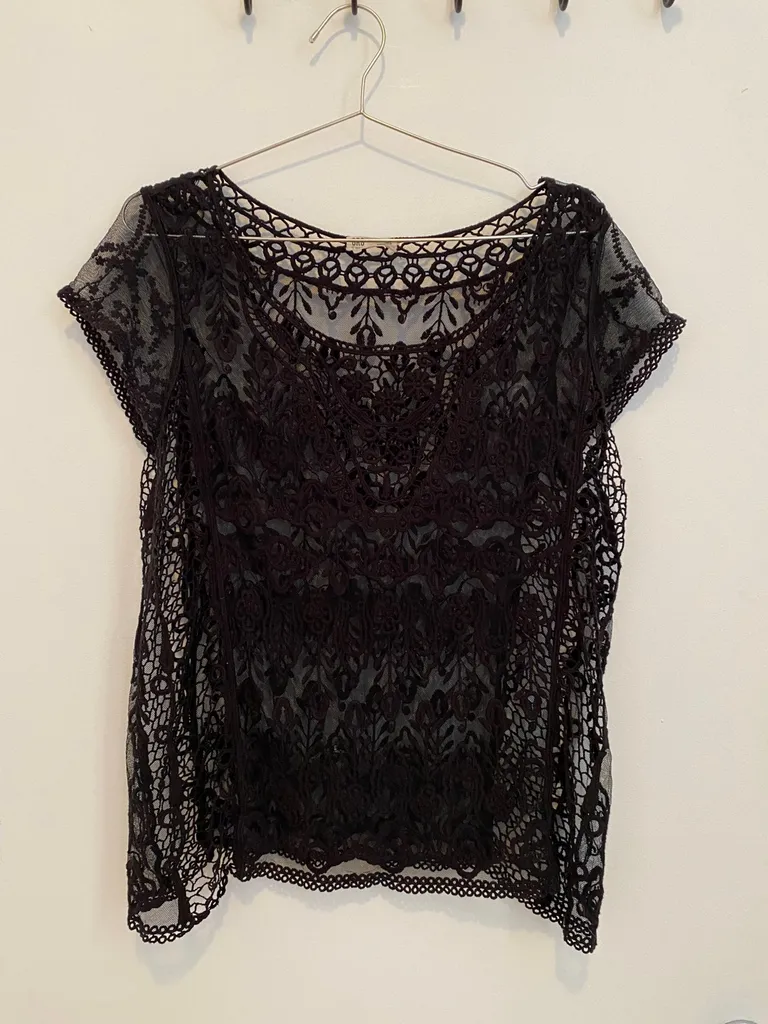 Lacey Black Women’s Top Size L photo 1