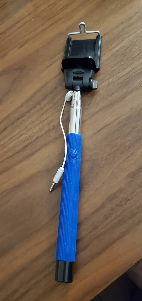 Selfish Stick With Built In Shutter Button photo 1