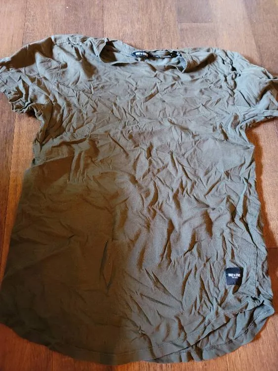 Green T Shirt photo 1