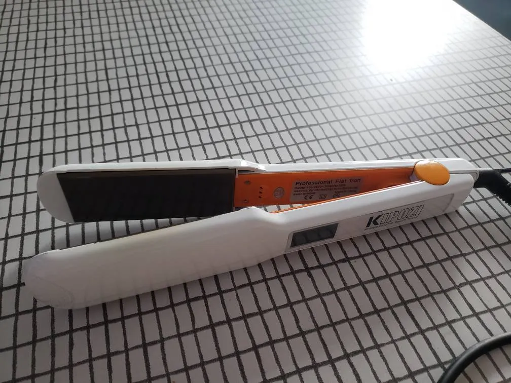 Hair Straightener With Led Panel photo 1