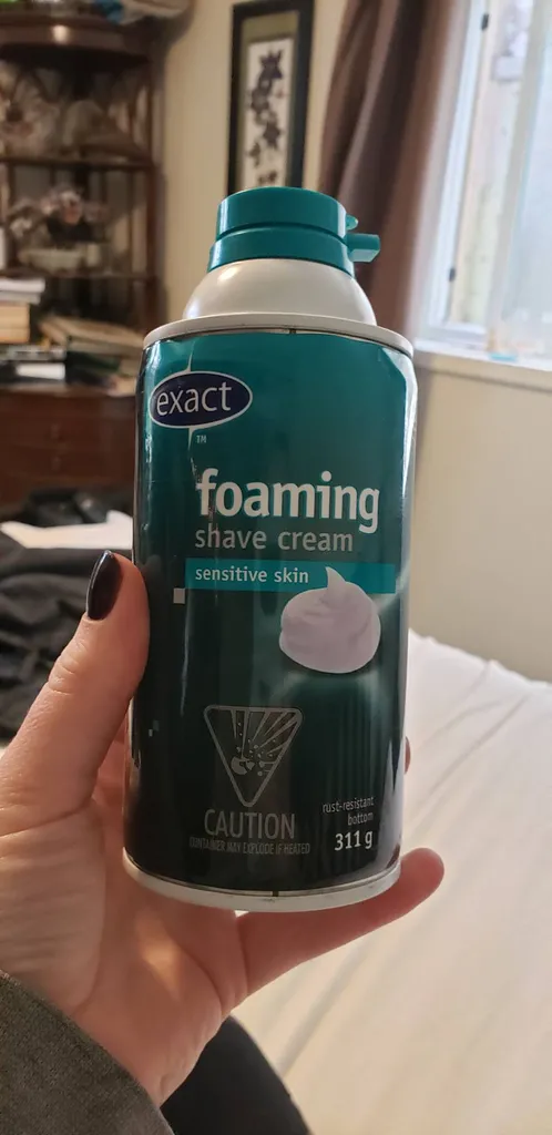 Free Foaming Shave Gel photo 1