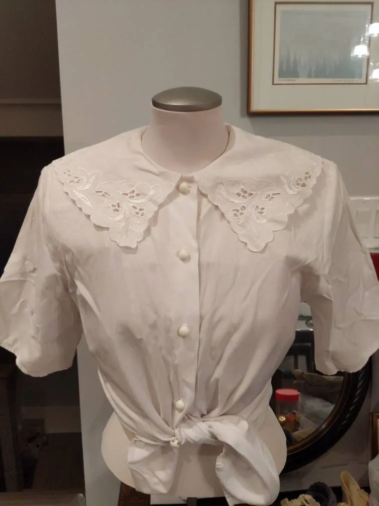 White Blouse photo 1