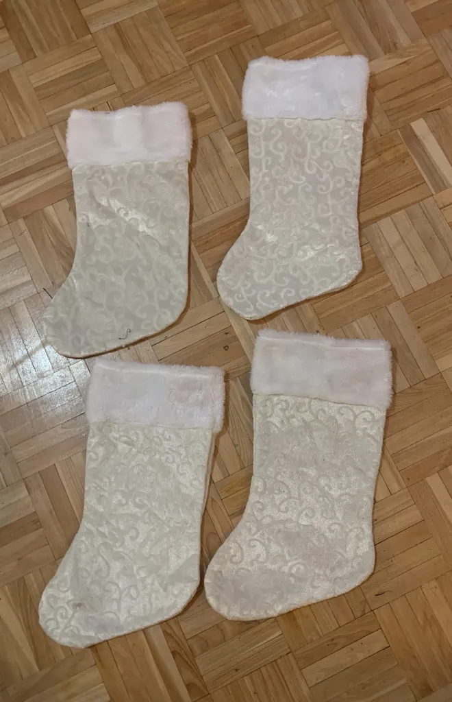4 Stockings photo 1