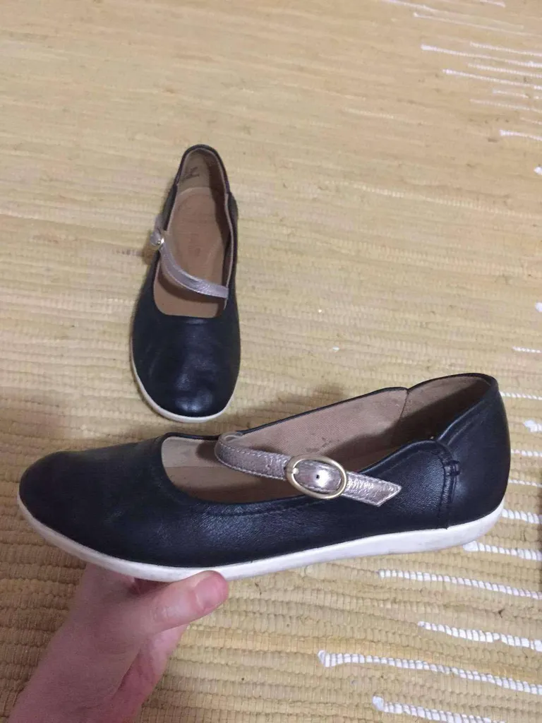 Cute Leather Clark's Collection Mary Jane Flats. EUC. Sz 5.5 ... photo 1