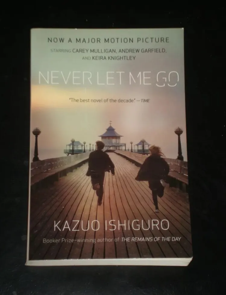 Never Let Me Go (Kazuo Ishiguro) photo 1