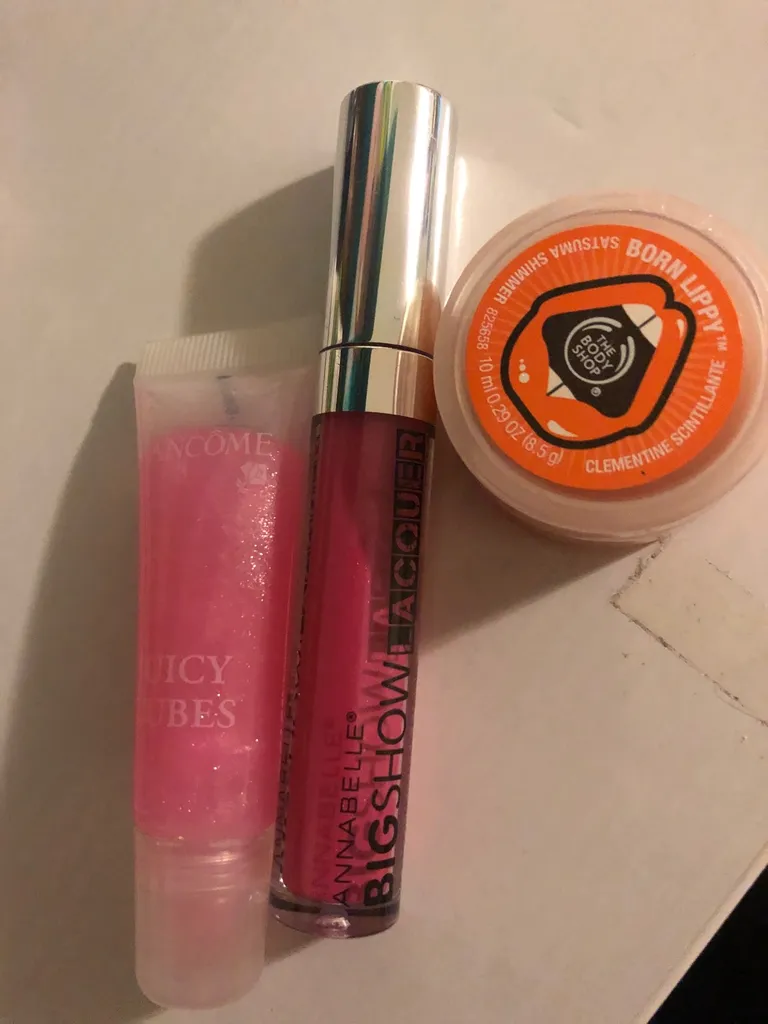 3 Lips Stuff photo 1