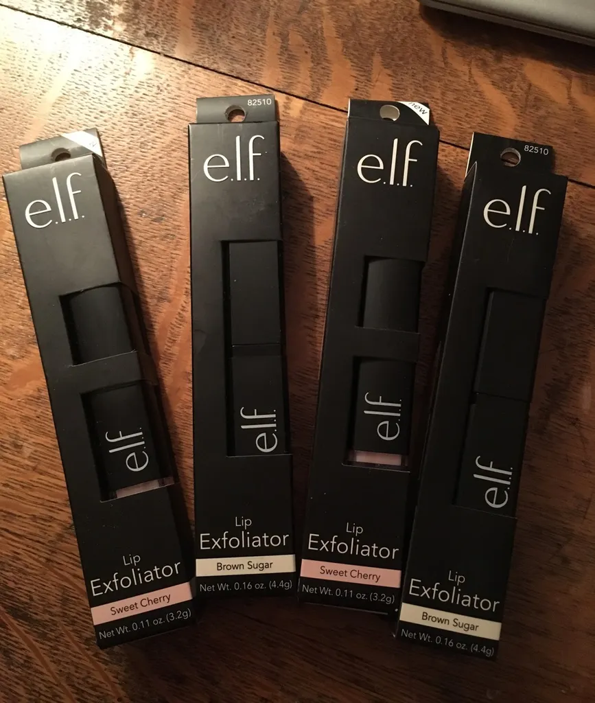 Elf Lip Exfoliator photo 1