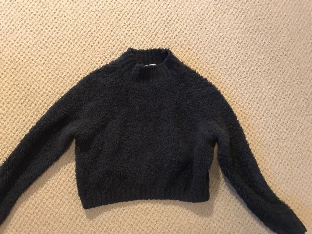 FuZZY sweater photo 1