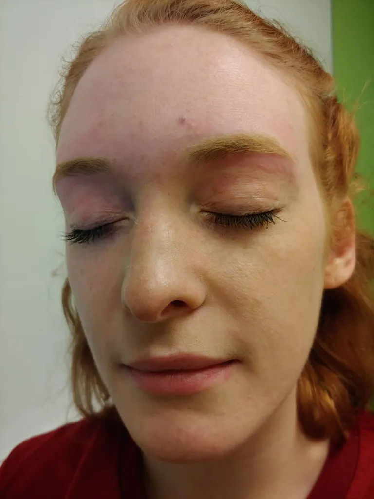 Eyebrow Client photo 1