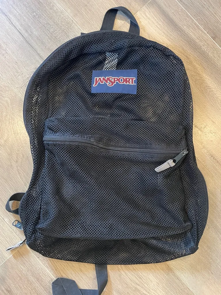 Netted Jansport backpack photo 1