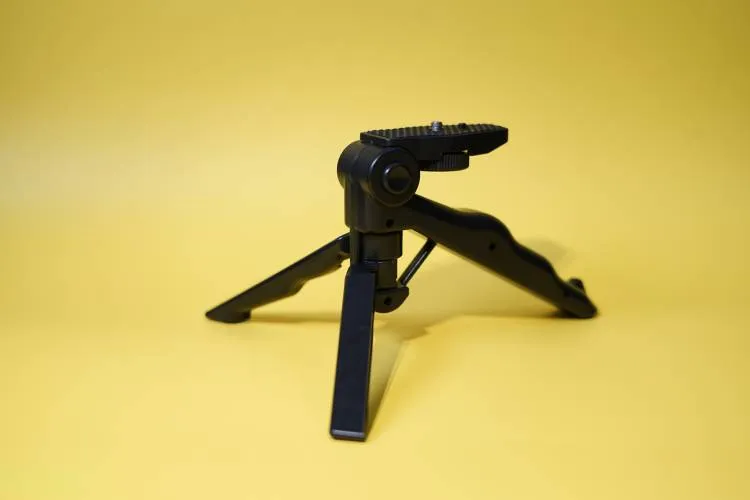 Table Top Tripod For Smartphone And Action Camera photo 1