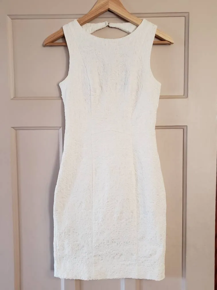 Size 4 Dress photo 1