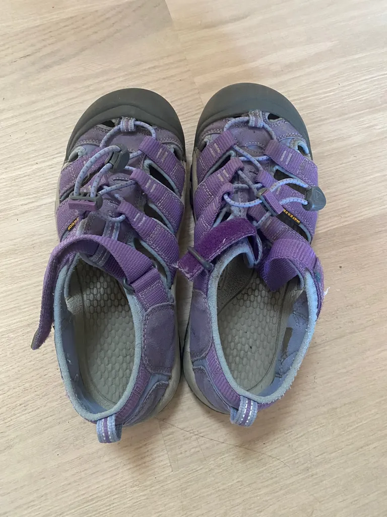 Keens Sandals Size 4 photo 1
