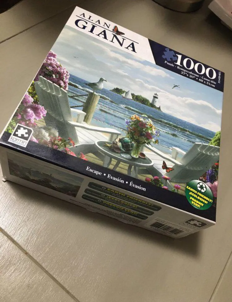 Beautiful 1000 Piece Seaside Puzzle photo 1