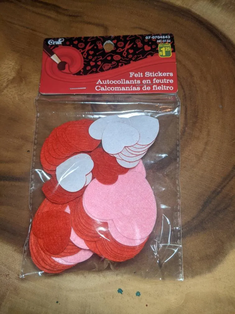 Felt heart stickers photo 1