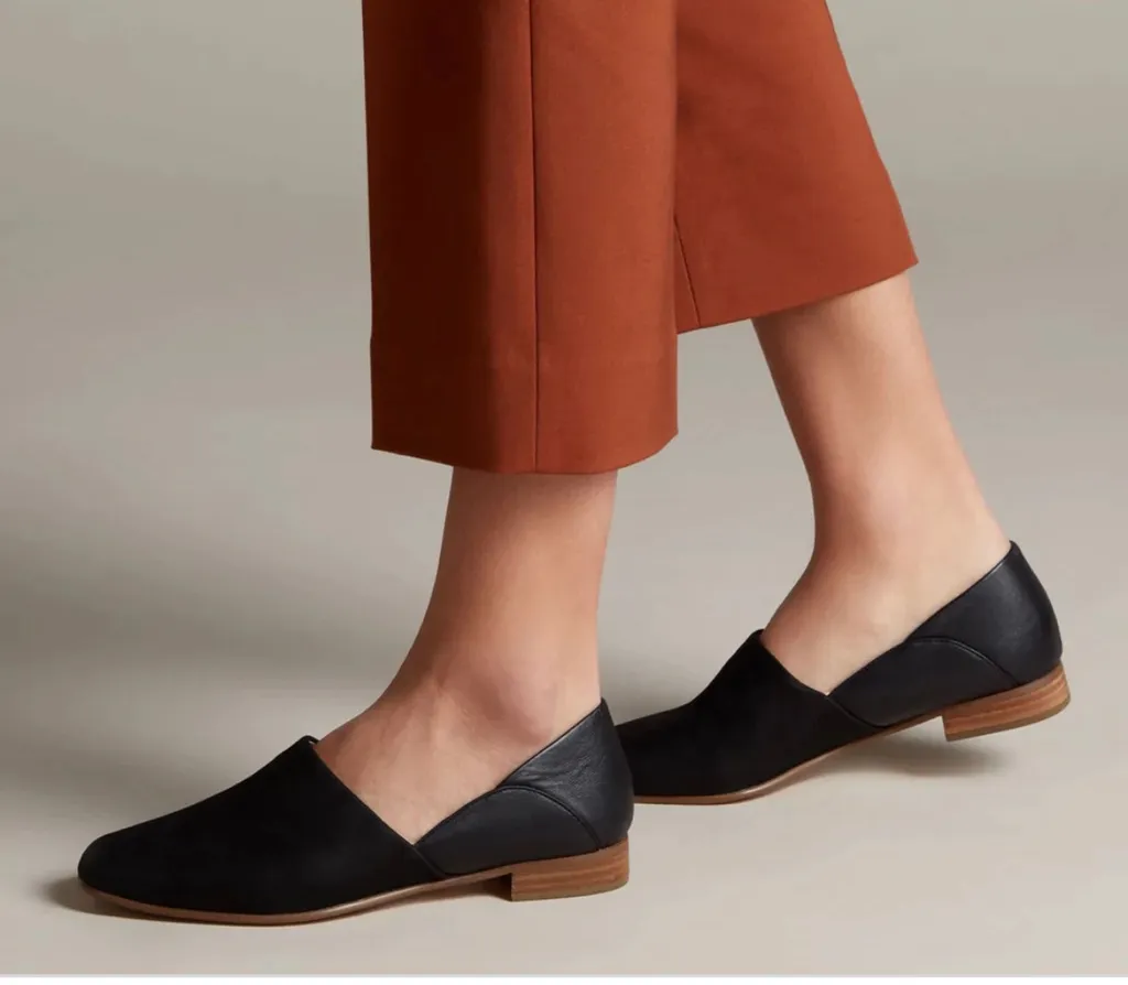 Clarks - Leather Loafers In Women’s Size US 7 photo 1