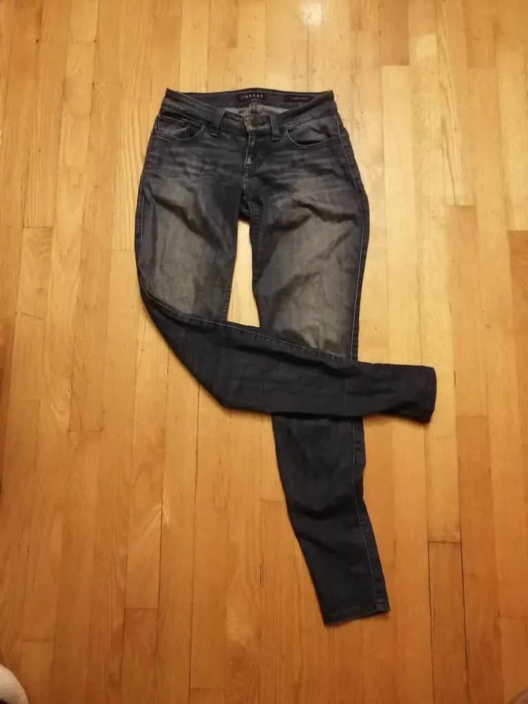 GUESS Skinny Jeans photo 1