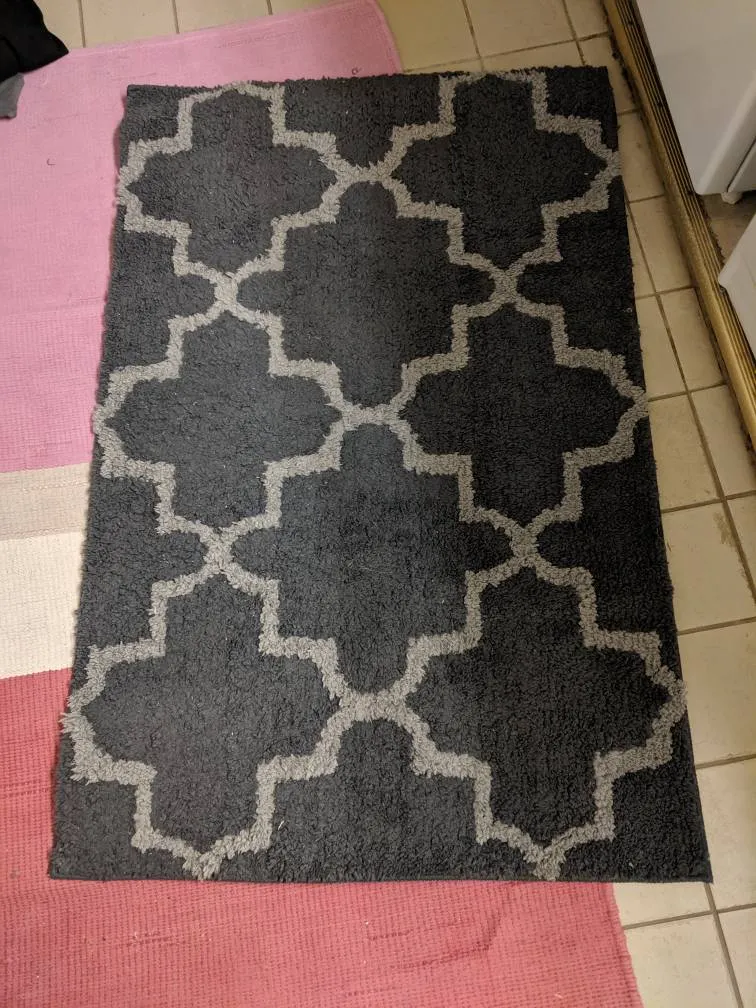 Used Carpet photo 1