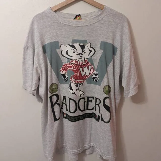 Vintage Wisconsin Badgers University Shirt photo 1