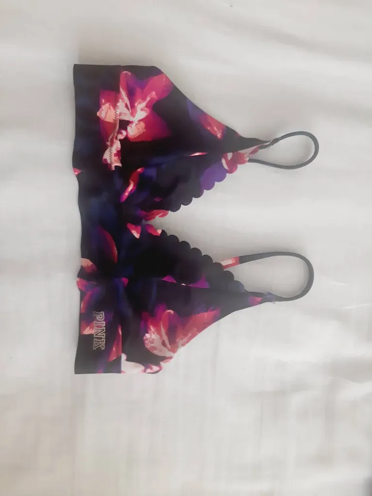 Victoria Secret Bra photo 1